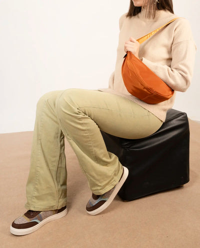 Bolso Bandolera media luna Pepe Moll Ocre