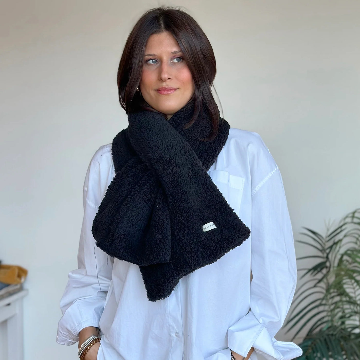 Cuello Buf DeLaMur Line Kiesa