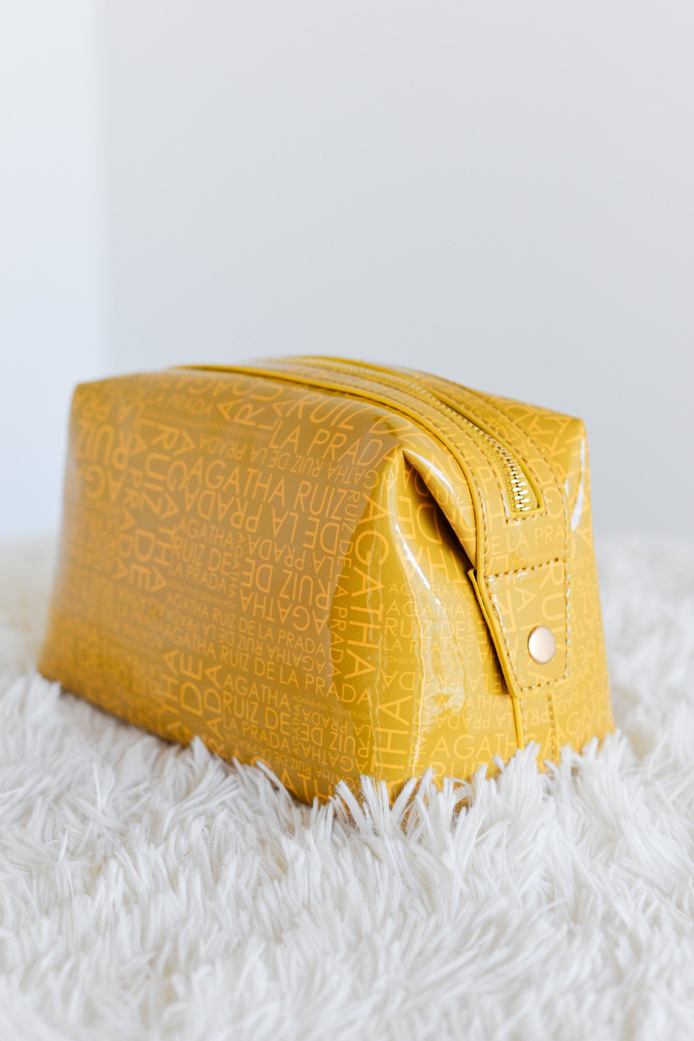 Neceser logo AGATHA RUIZ DE LA PRADA