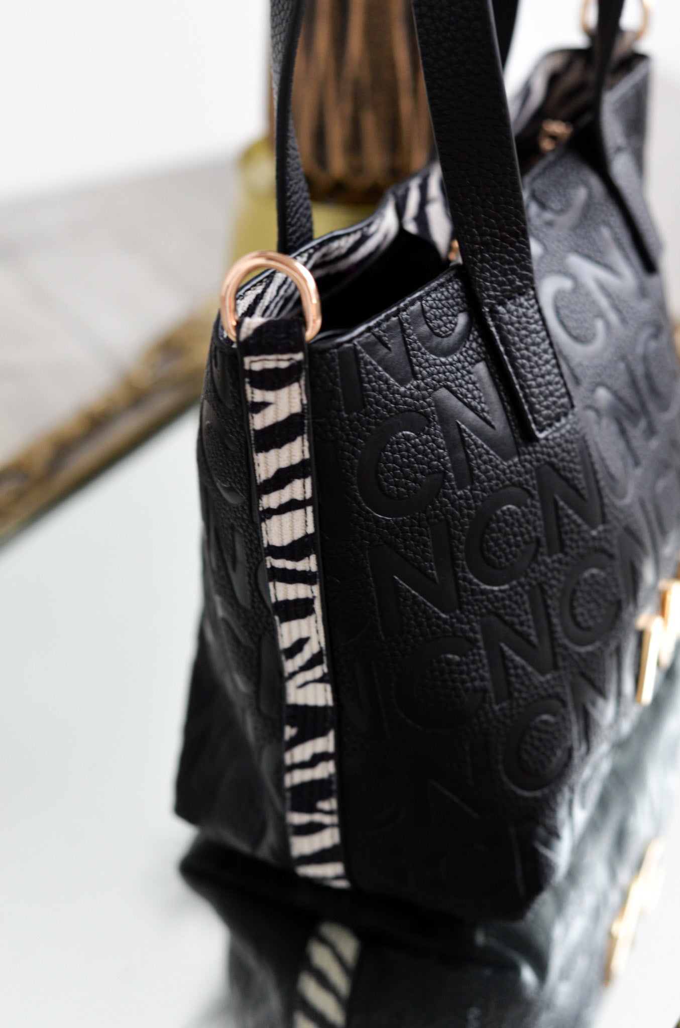 Bolso cubo animal print Noco Negro