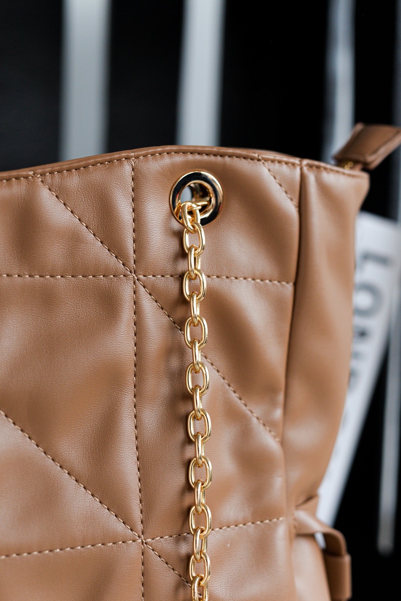 Bolso piel vegana NC bordado Noco Marrón