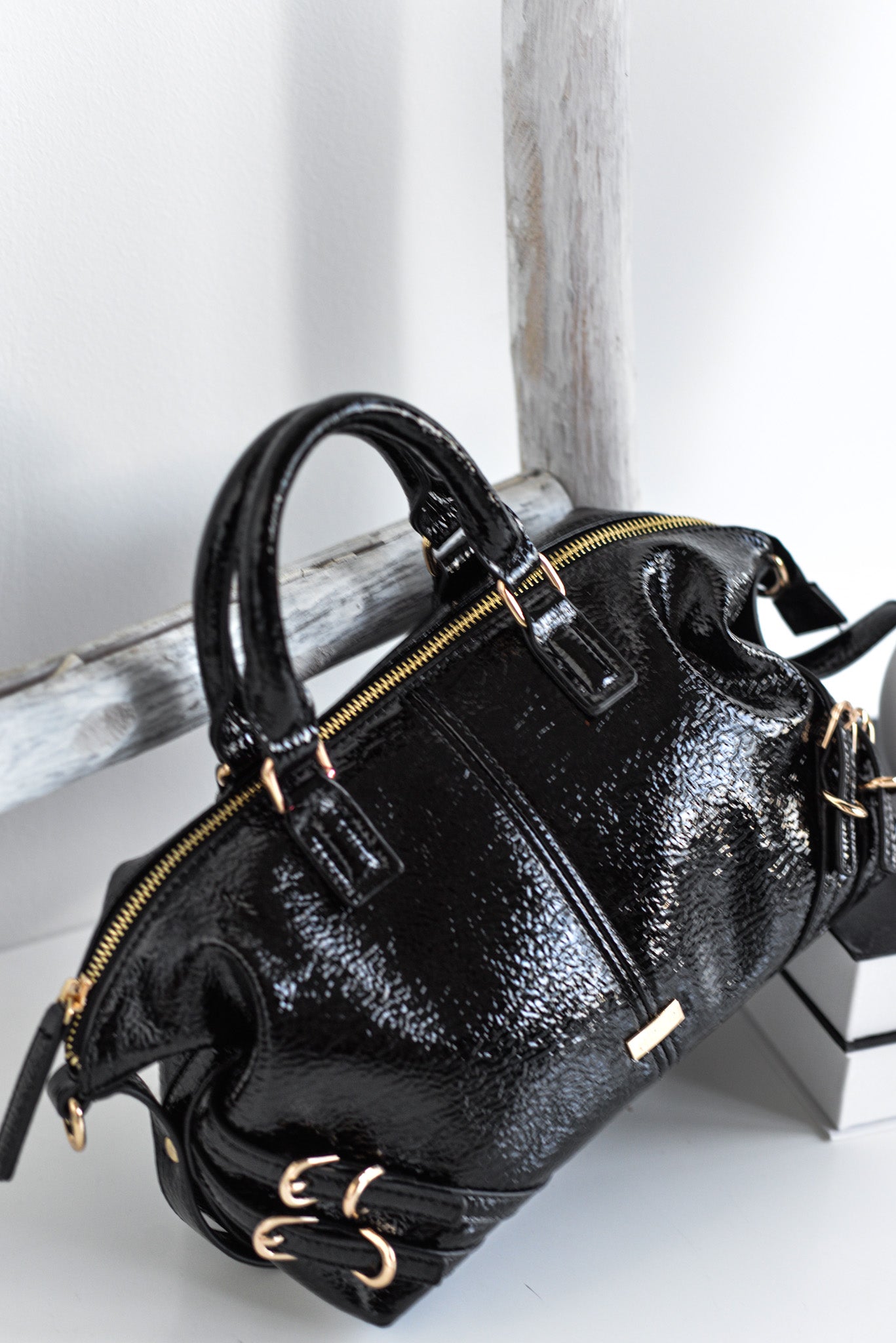 Bolso bowling charol hebillas Noco Negro