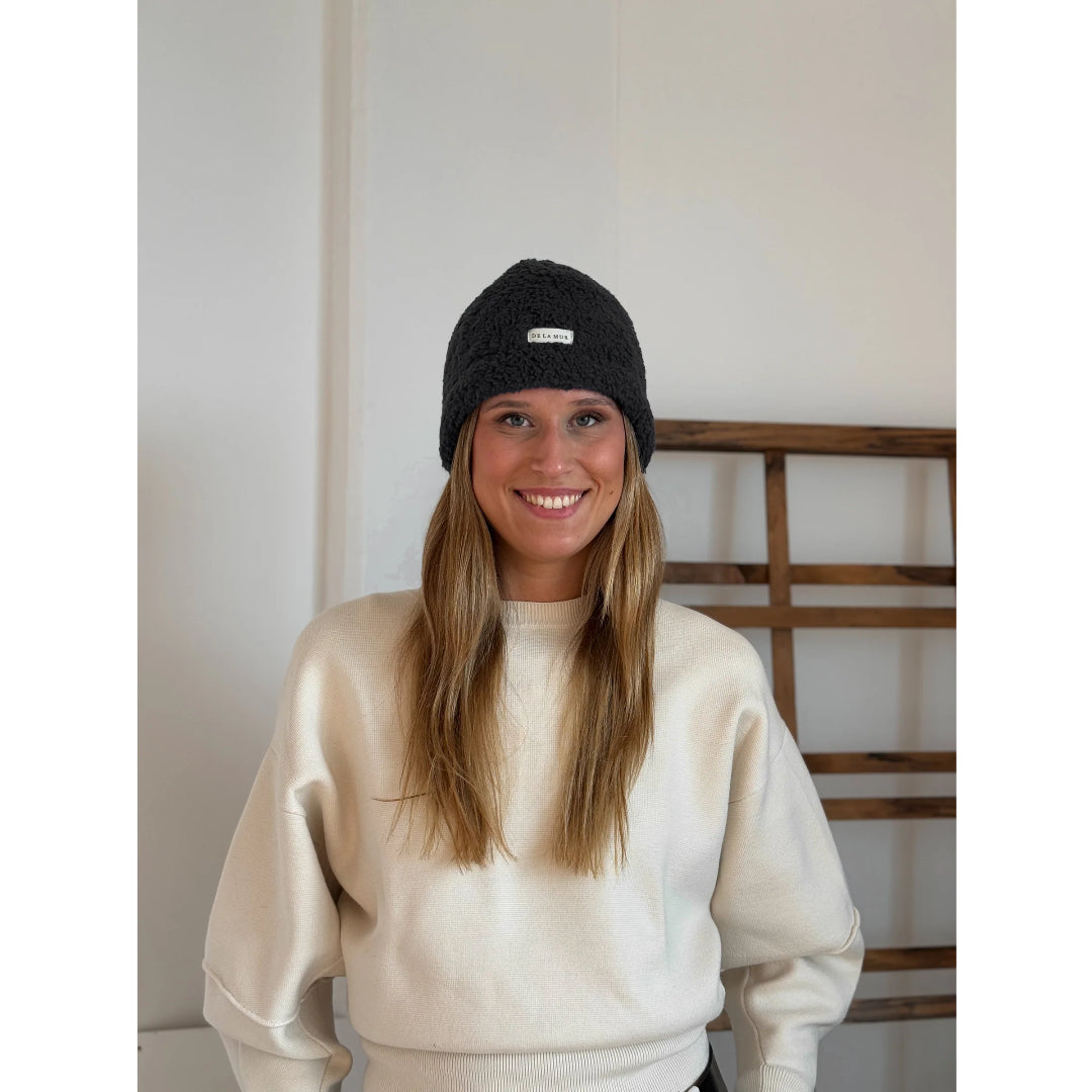 Gorro DeLaMur Line Kiesa