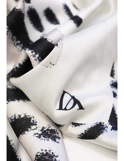 Pañuelo para mujer Don Algodon Gia Cuadrado Blanco, Beige y Negro